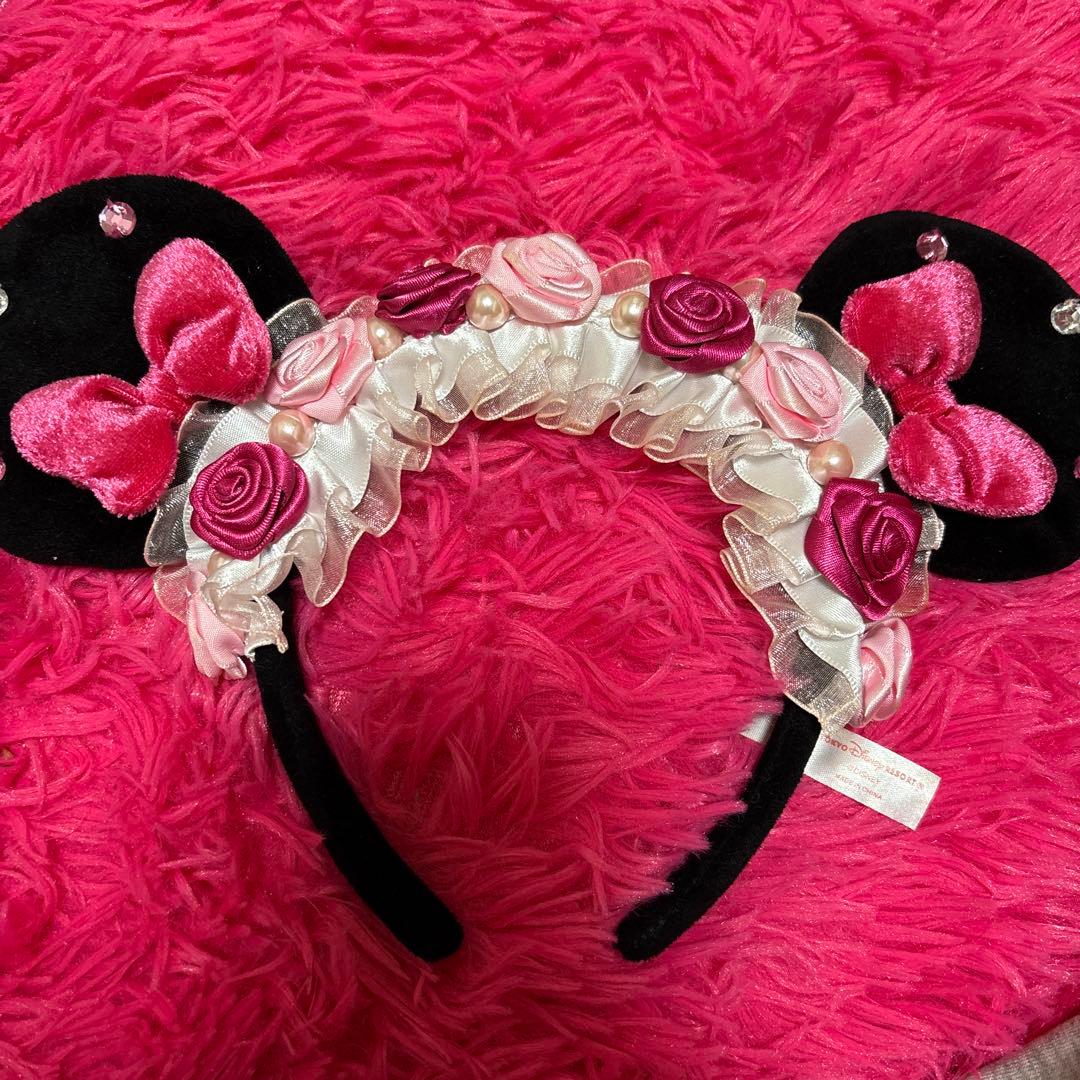 ミニー フリル バラ ピンクカチューシャ - メルカリ