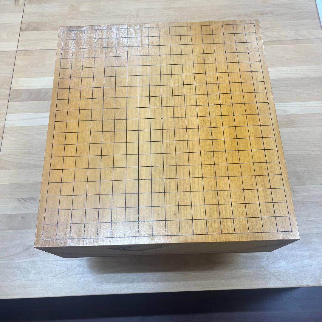 （国産）本榧碁盤 五寸 碁石・脚・ケース付 本榧足付碁盤 5寸3分（天地柾） ga50048 | 前川榧碁盤店