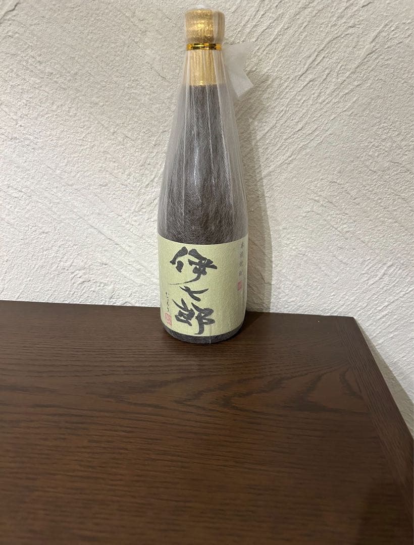 焼酎　伊七郎　１.８リットル