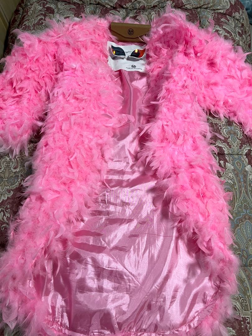 ワンピース コスプレ衣装 ドフラミンゴ 羽根コート サングラス ONEPIECE ドンキホーテ・ドフラミンゴ 羽コート 衣装制作実例