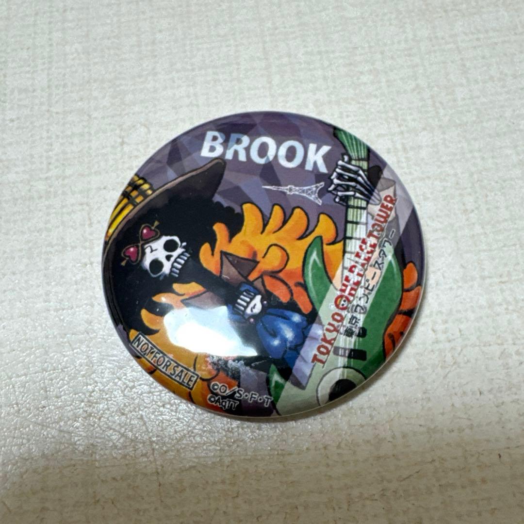 ワンピースタワートンガリ缶バッジ ブルック2種&20周年缶バッジ他