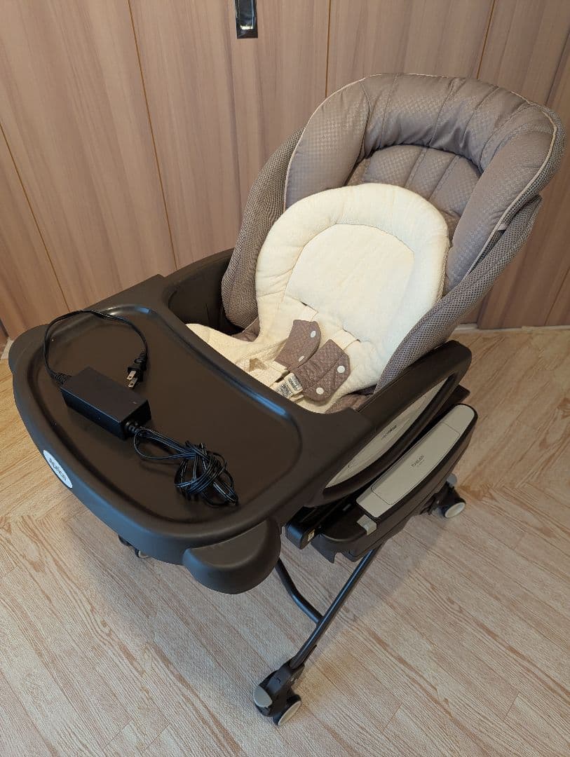 アップリカAprica ハイローチェア　ユラリズムオート　電動