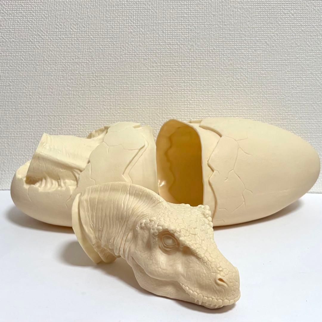 ホリゾン　T-REX 恐竜　卵　フィギュア 楽天市場】FRP恐竜オブジェ 孵化するT-Rex Baby T-Rex Hatching