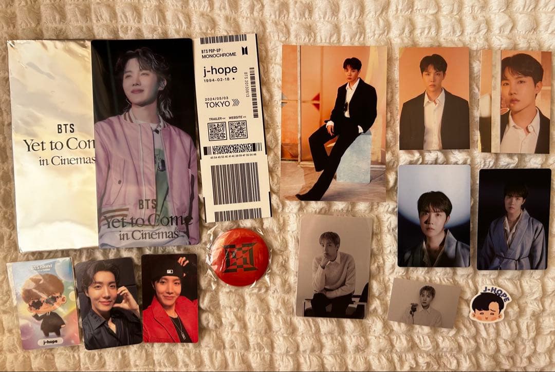 BTS J-hope トレカ、チケットホルダー、缶バッチなどまとめ売り - メルカリ