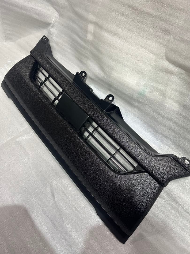 トヨタ純正　ハイエース　フロントグリル 200系　後期