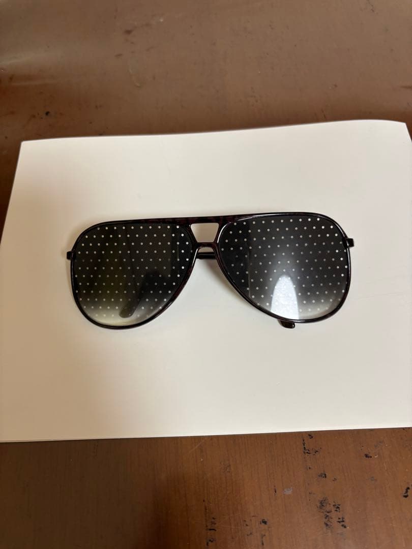 元祖　視力回復メガネ　ピンホールメガネ