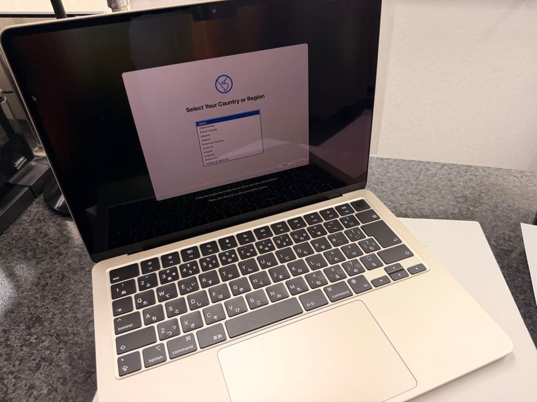 MacBookAirM3 13inスターライト16GB 512GB 100%充3