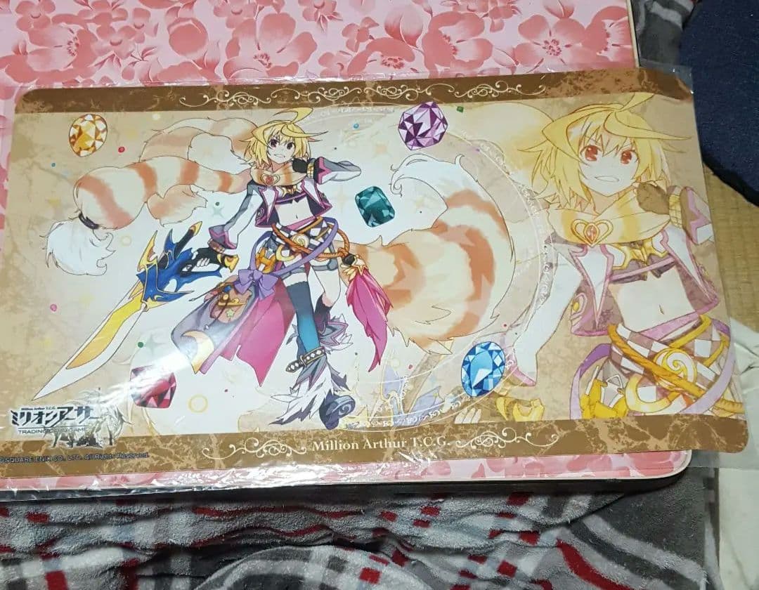 プレイマット ミリオンアーサー 8月に開催予定のミリオンアーサーTCGイベントの会場限定物販の一部が