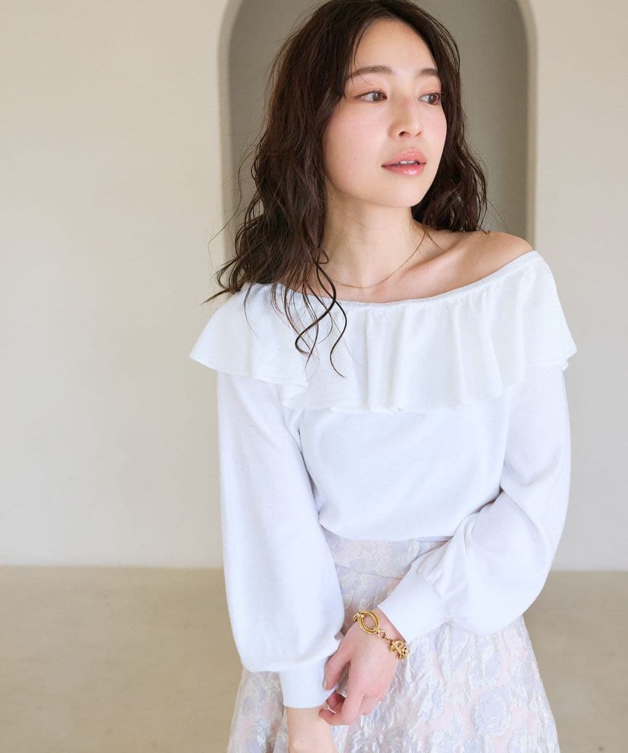 新品＊ ラブティックボンボン スパンコールラッフルオフショルニット