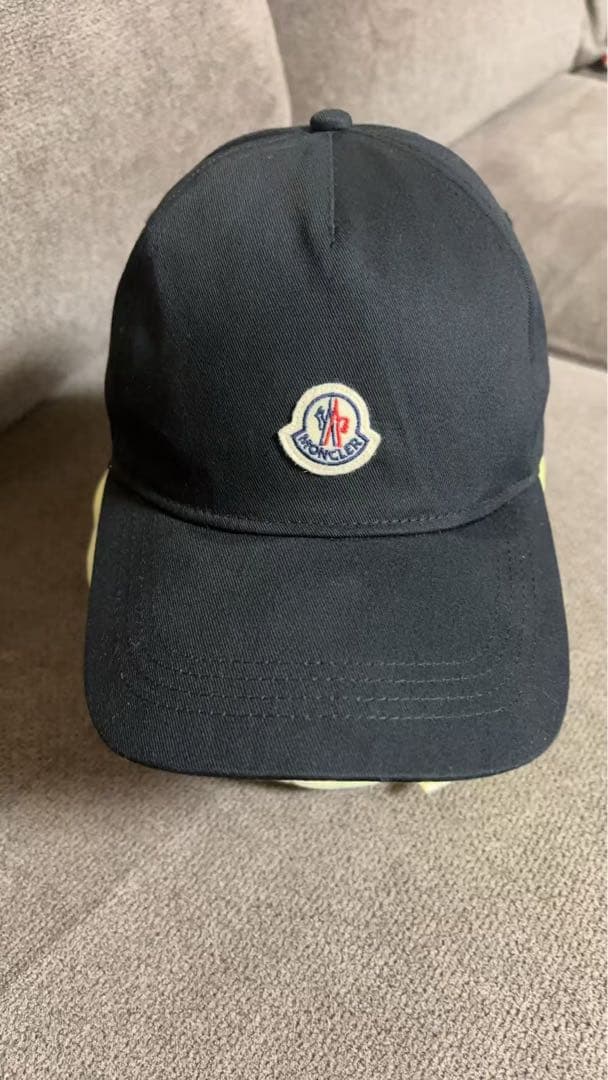 MONCLER ブラック キャップ フリーサイズ　男女兼用