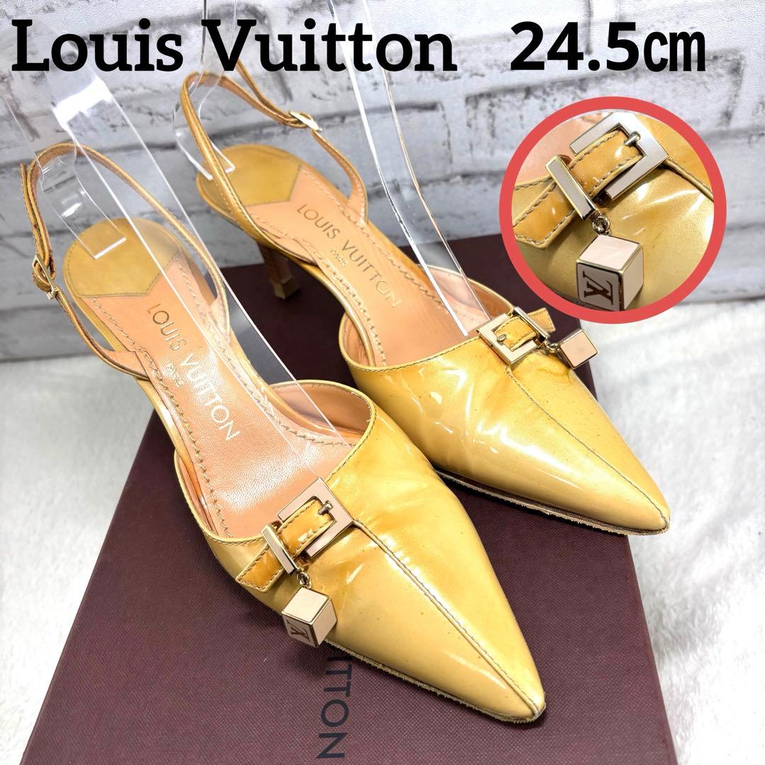 Louis Vuitton　ルイヴィトン　LVロゴ　キューブチャーム　パンプス