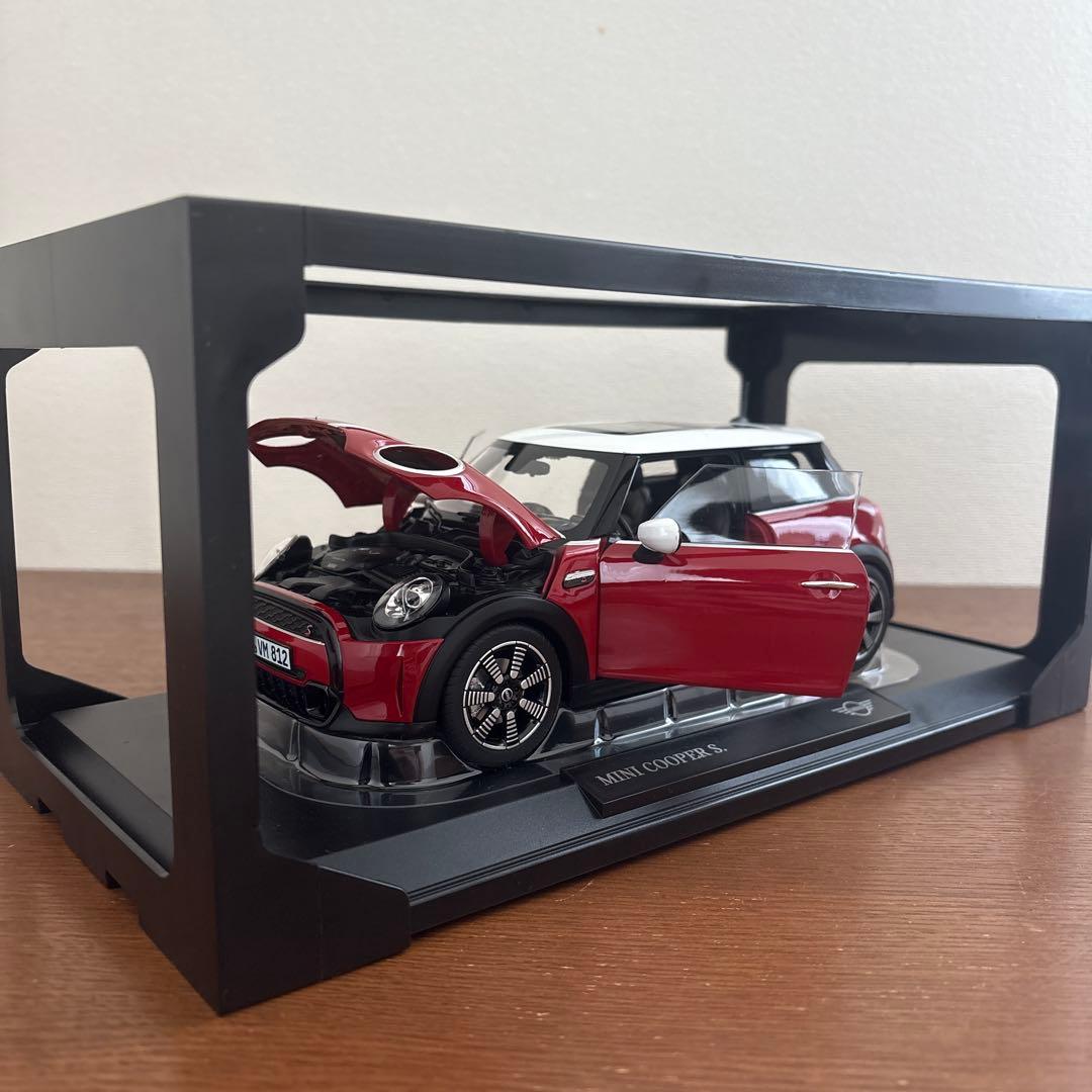 ノレブ　ミニ　クーパーs Mini Cooper s 1/18 ミニカー レッド