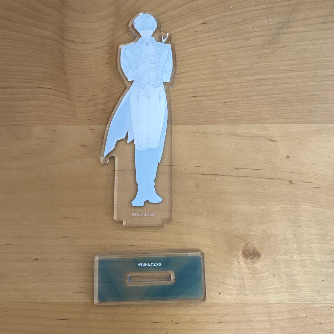 葬送のフリーレン 蝶々のフリーレン アクリルスタンド ヒンメル - メルカリ