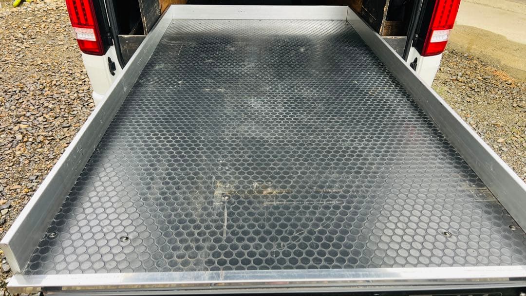 愛知発引取限定】ハイエース200系標準ボディ用ユーアイビークル