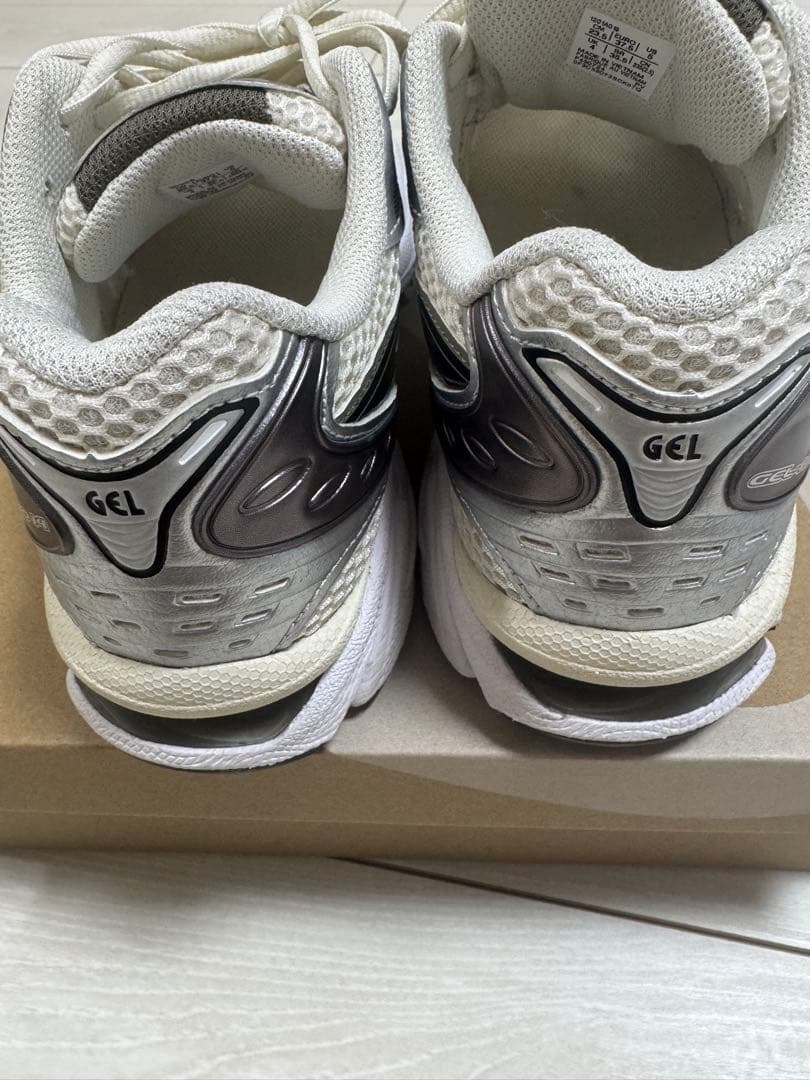 靴 GEL-KAYANO 14 CREAM/BLACK 23.5cm