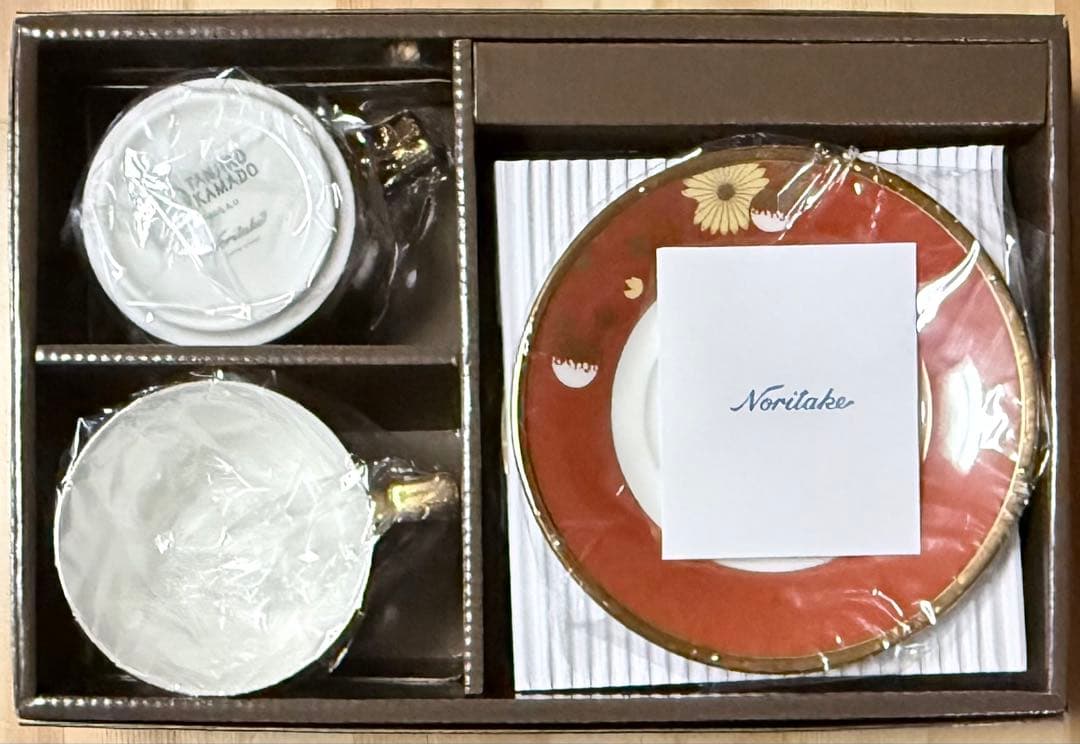 おまけ付き 鬼滅の刃 ノリタケ 竈門炭治郎＆煉獄杏寿郎 カップ＆ソーサーセット 鬼滅の刃』ノリタケオリジナル炭治郎＆煉獄のカップ＆ソーサーセット