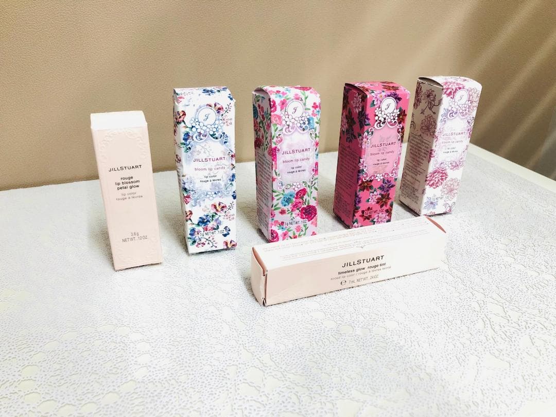 273:コスメ　ジルスチュアート6点セット