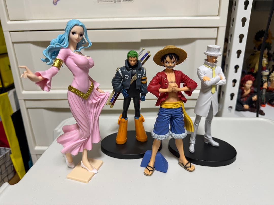 ワンピース フィギュア 4体セット - メルカリ