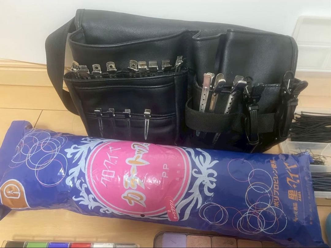 最終値下げ）美容専門学校 まとめ売り 美容師道具 ヘアメイク道具