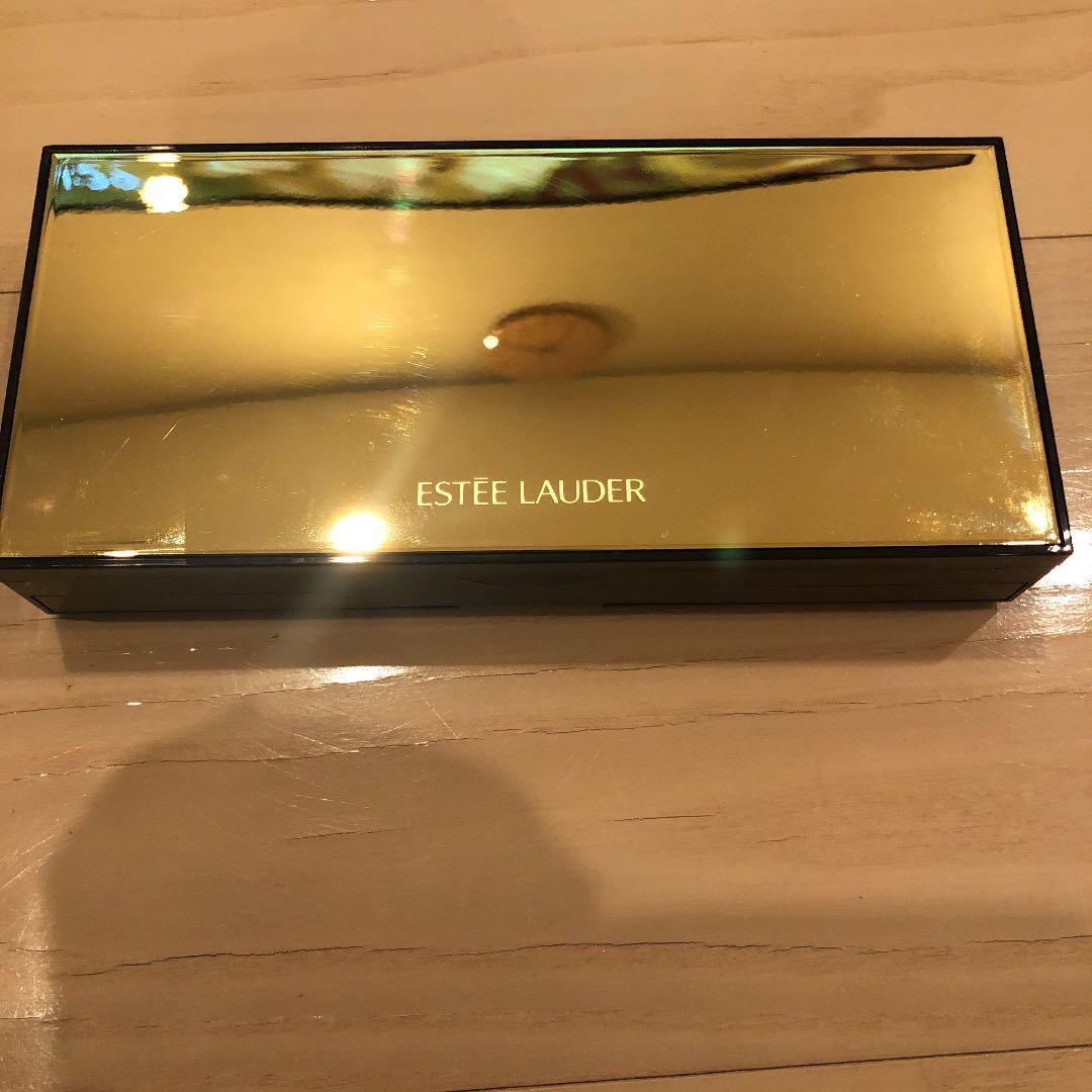 エスティーローダー