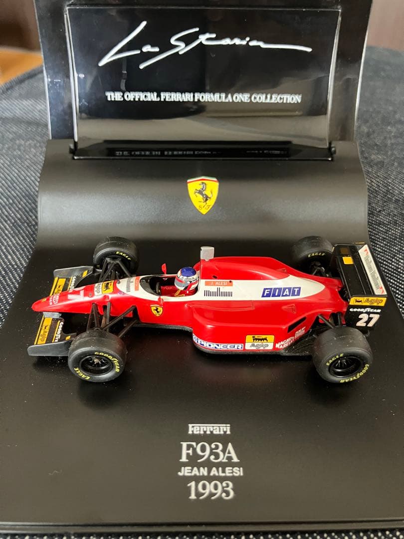 ミニカー F1 1/43 フェラーリF93A ジャン.アレジ 1993 - メルカリ