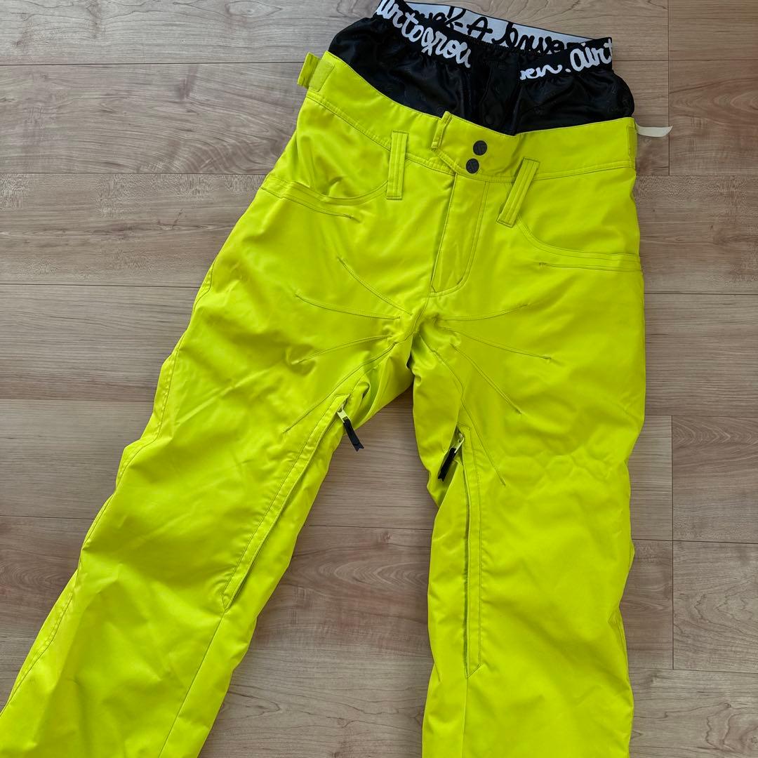 美品】スノボウエア AIR TO GROUND A SEVEN Mサイズ上下 - メルカリ