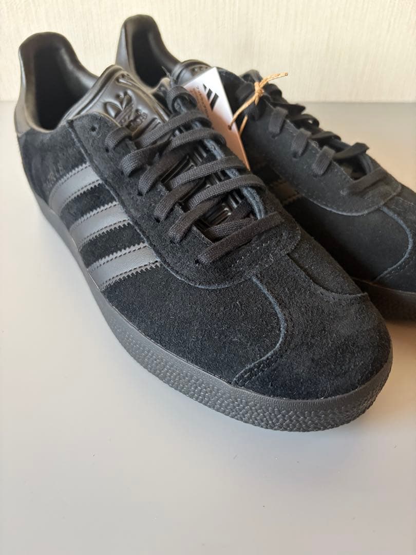 【新品未使用】アディダス ガゼル CQ2809 ブラック 25.5cm