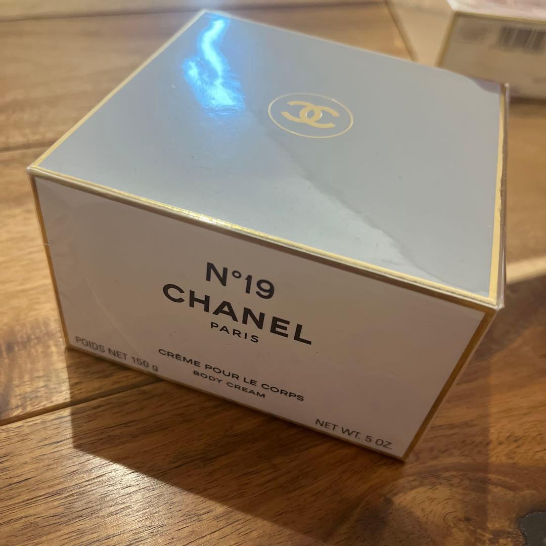 CHANEL N°19 ボディクリーム