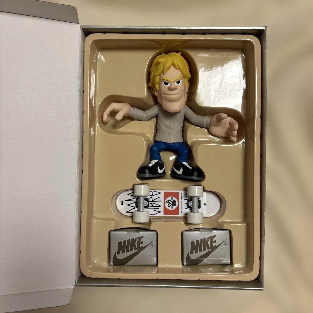 MEDICOM TOY×NIKE SB REESE FORBES フィギュア限定 NIKE DUNK LOW PRO SB REESE FORBES 28cm - メルカリ