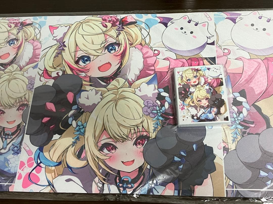 混沌の女神様　ホロライブ　スリーブ　プレイマット　フワモコ