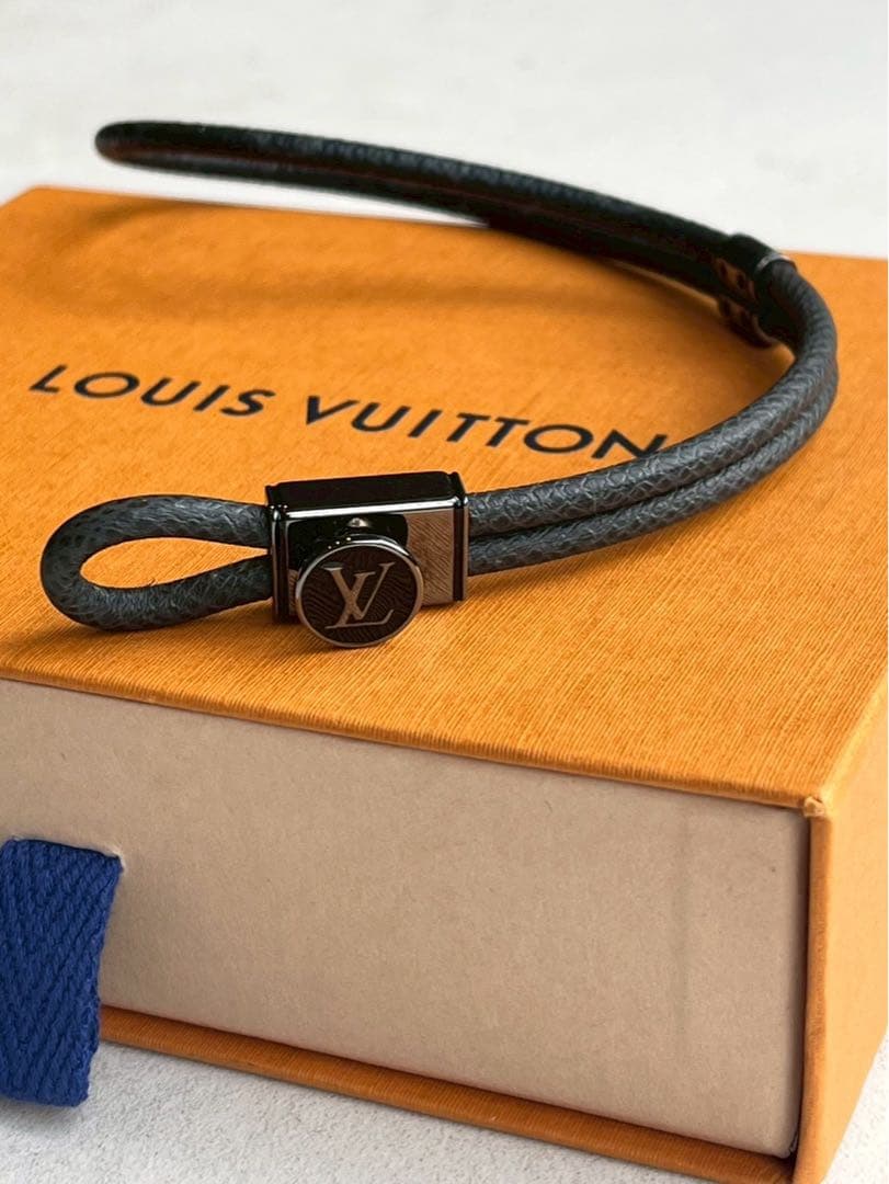 【一度使用】ルイヴィトン モノグラム エクリプス ループ イット ブレスレット