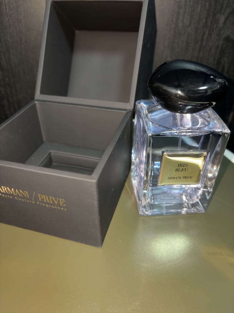 ARMANI Iris Blue 100ml 香水 アルマーニ ビューティから新フレグランス 夕闇前の空に広がる青さや