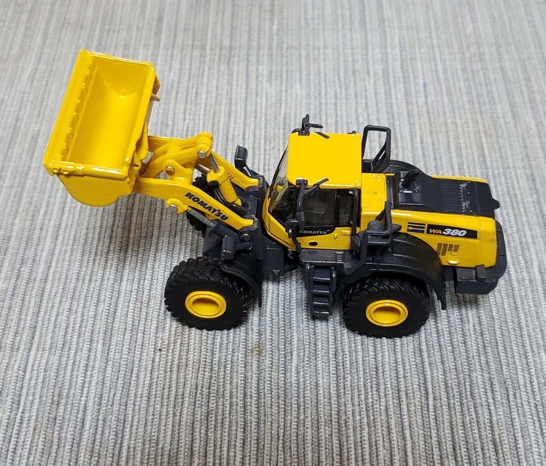 コマツオリジナルミニチュア(非売品) - メルカリ