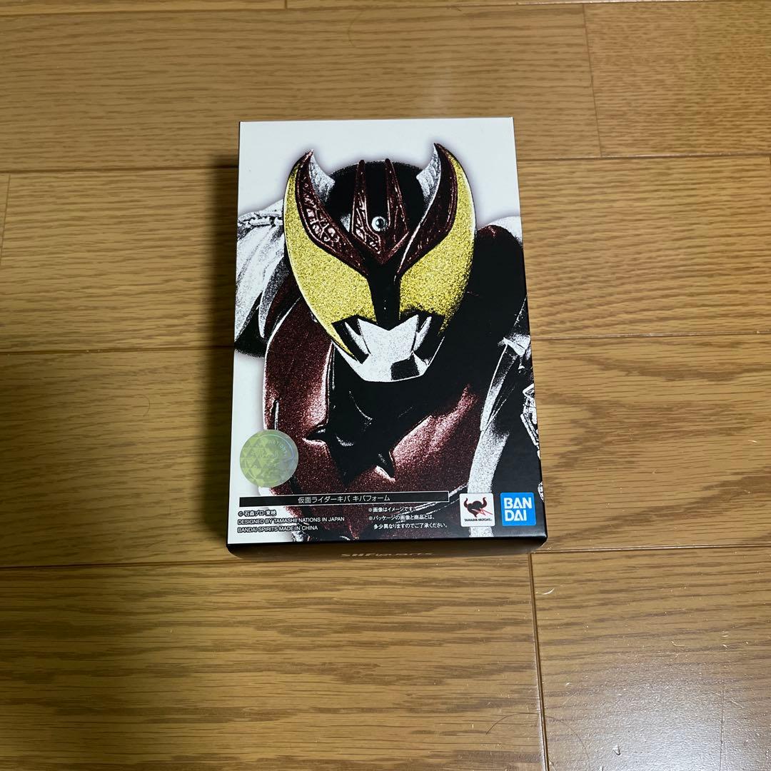 SHFiguarts 仮面ライダー キバ　フィギュア S.H.Figuarts（真骨彫製法） 仮面ライダーキバ キバフォーム | 魂ウェブ