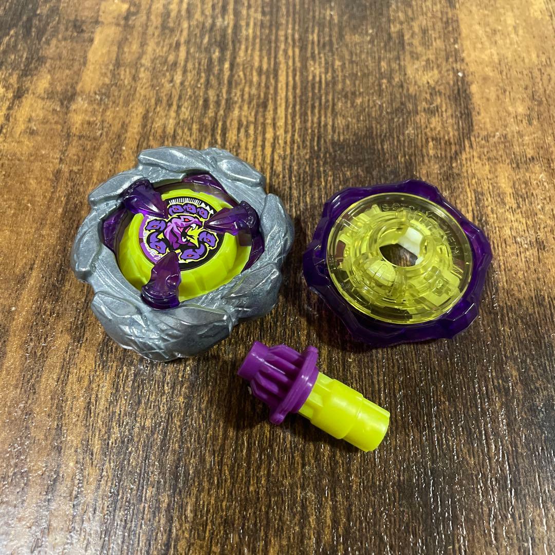 【限定新品】オロチクラスタ6-60LF ベイブレードX あ1 新品 限定 オロチクラスタ6-60LF ベイブレードX BEYBLADE 国内正規品