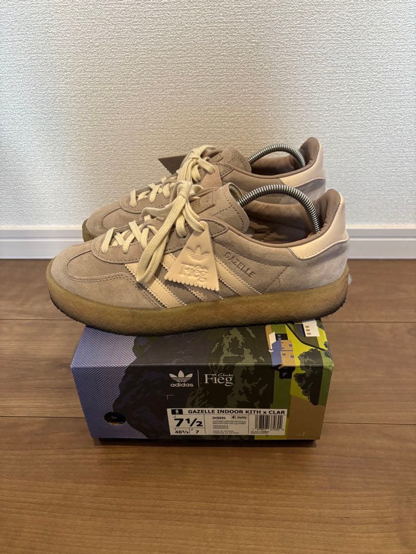 kith×adidas gazelle クラークスガムソール
