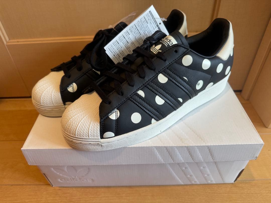 めぐろ 新品 adidas スーパースター ポルカドット 28cm