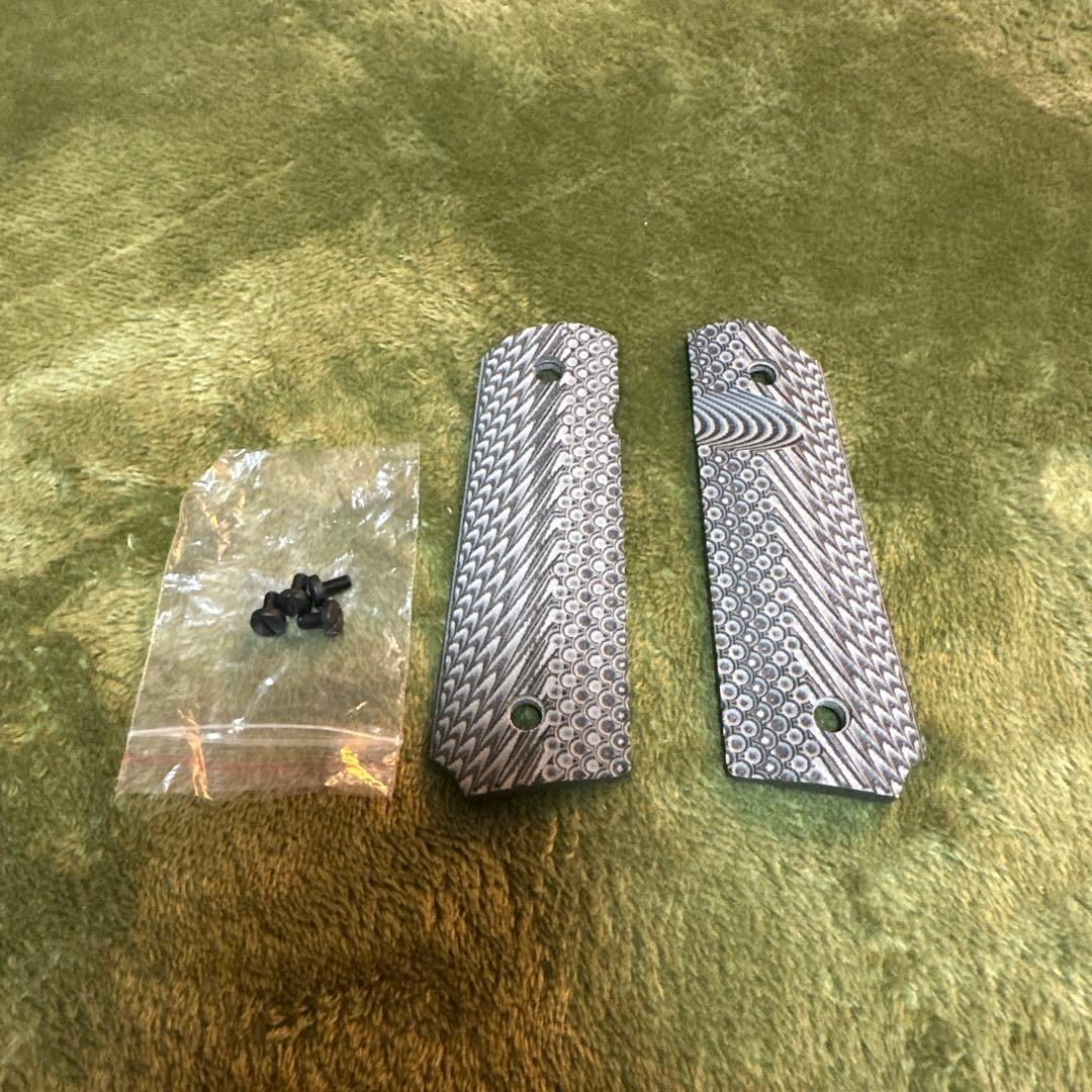 VZグリップ ネジ付き オリジナル