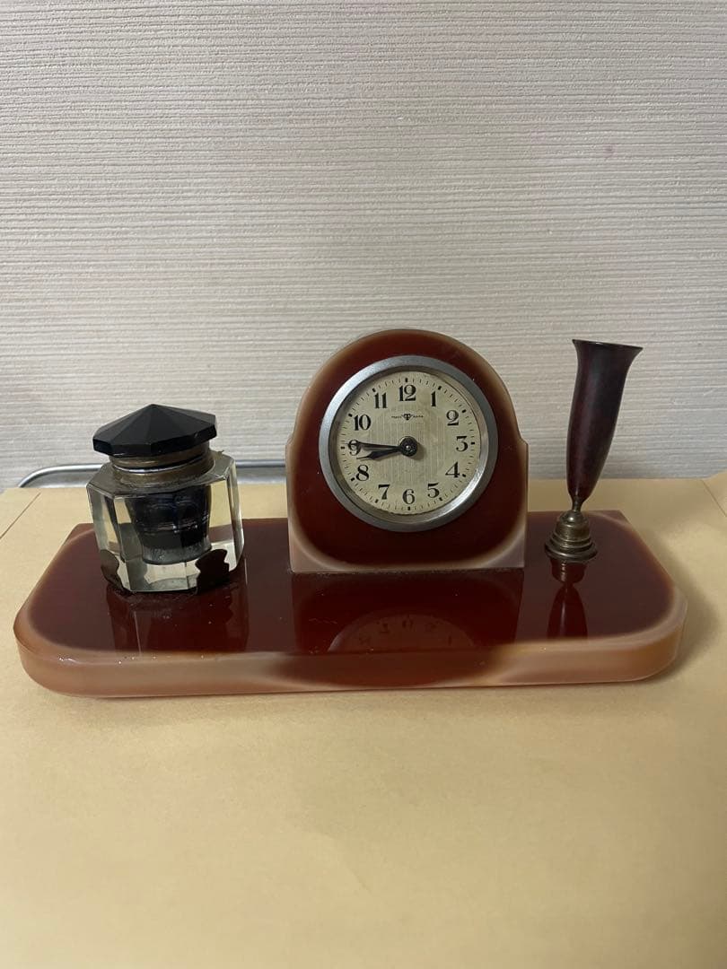 置き時計　中古　欠けあり