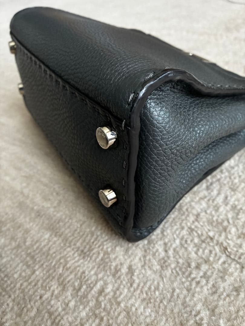 フェンディ ミニ ピーカブー セレリア アスファルトグレー廃盤色