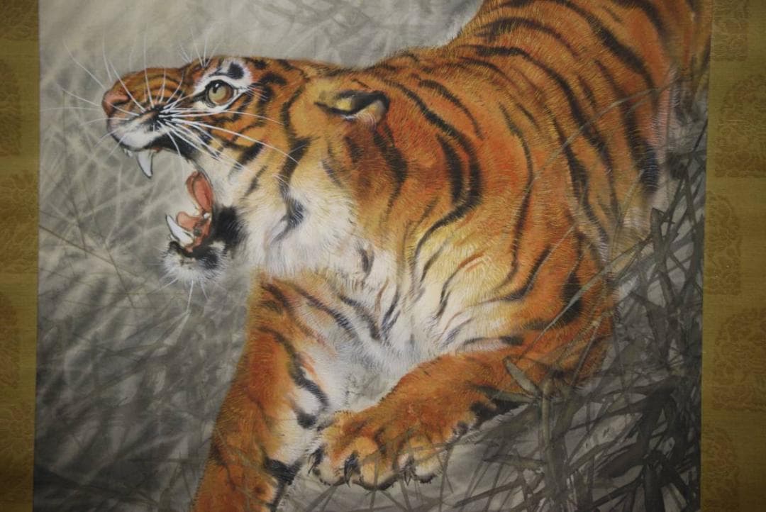 真作/武田頼恭/猛虎図/絹表装/桐共箱付/布袋屋掛軸HC-907