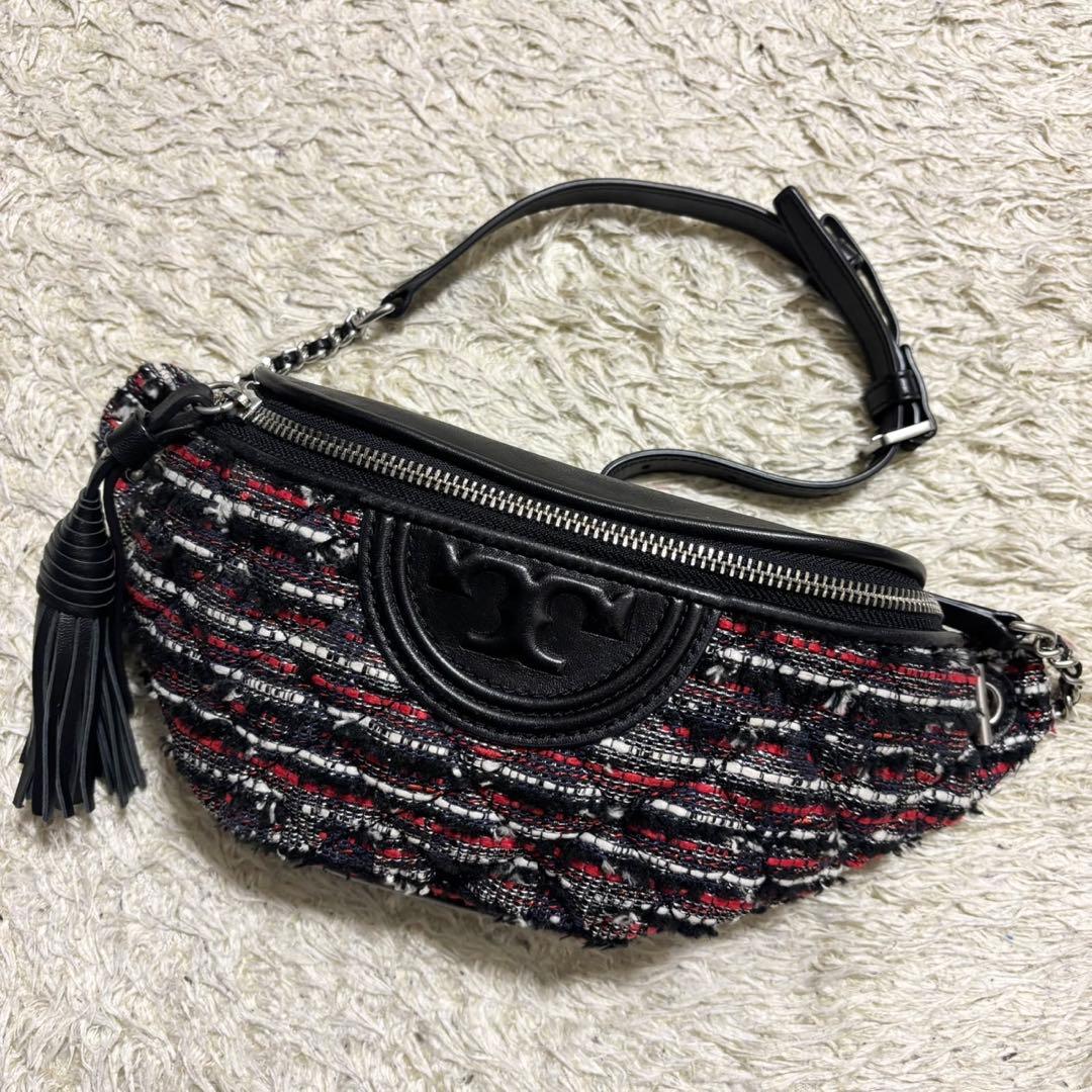 【美品】トリーバーチ ボディバッグ ツイード ブラック ロゴ フリンジ