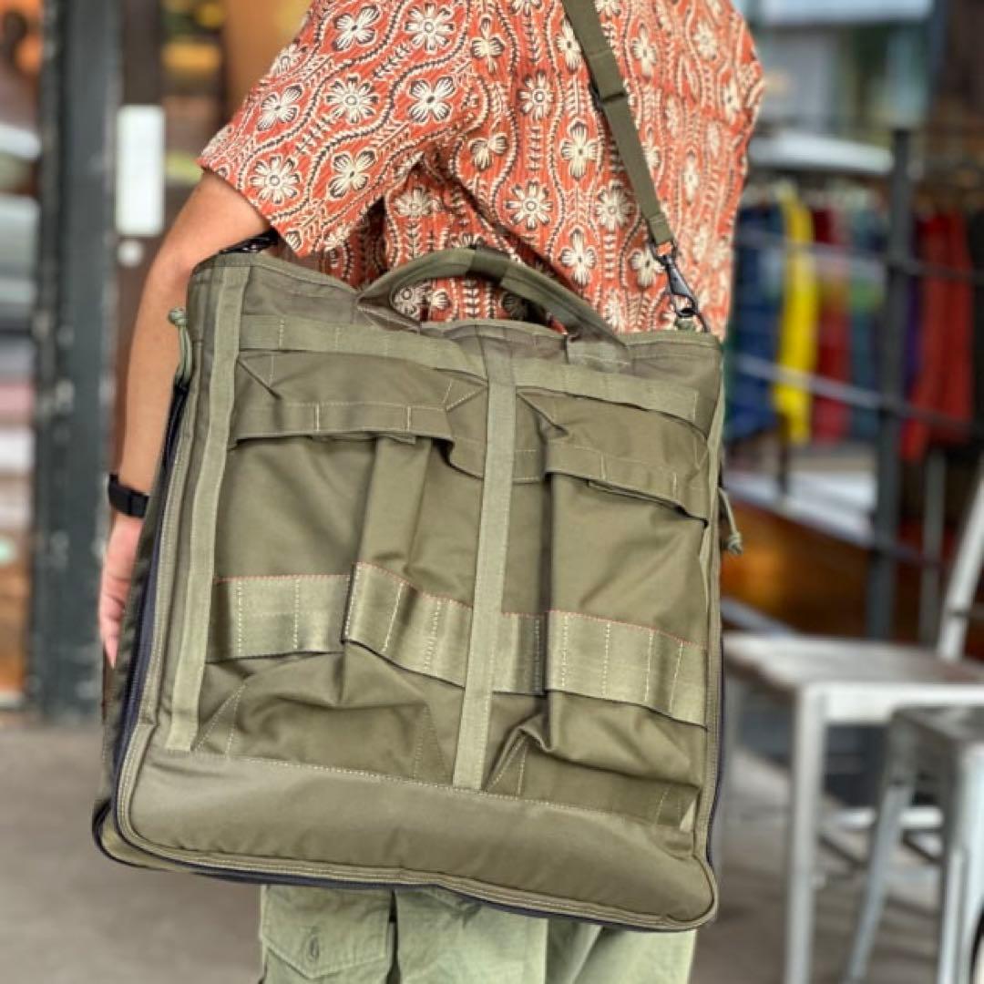 Briefing Cockpit Bag BEAMS オリーブ 極美品