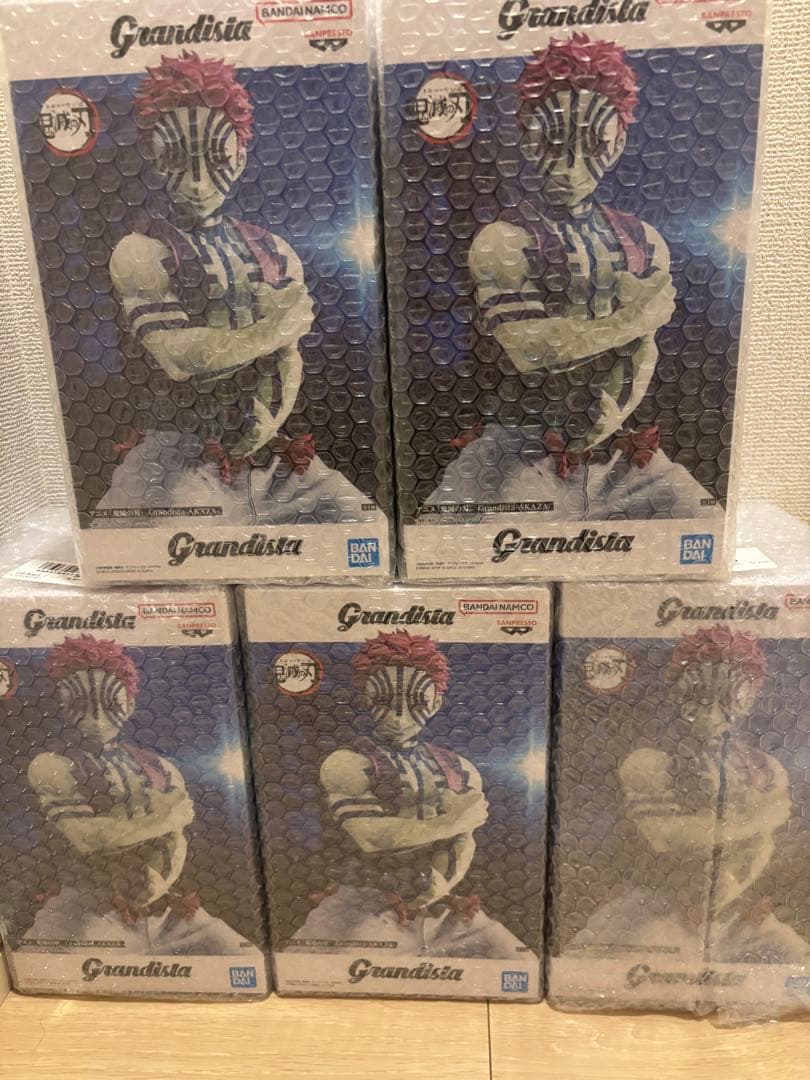 5個　アニメ「鬼滅の刃」 Grandista-AKAZA-