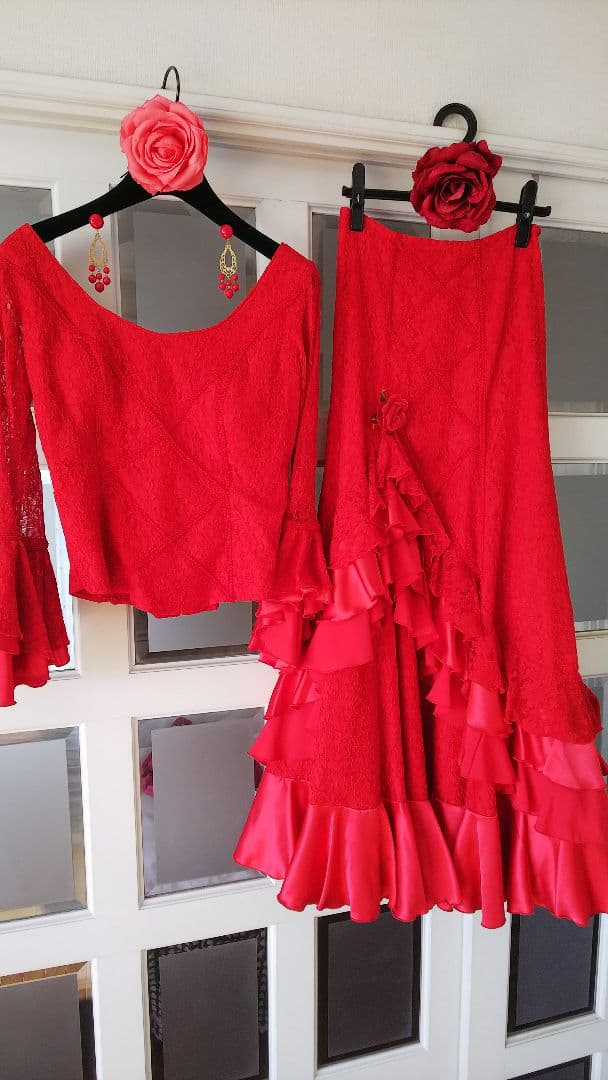 赤いフラメンコ衣装 イベリア フローレスとピアスセット