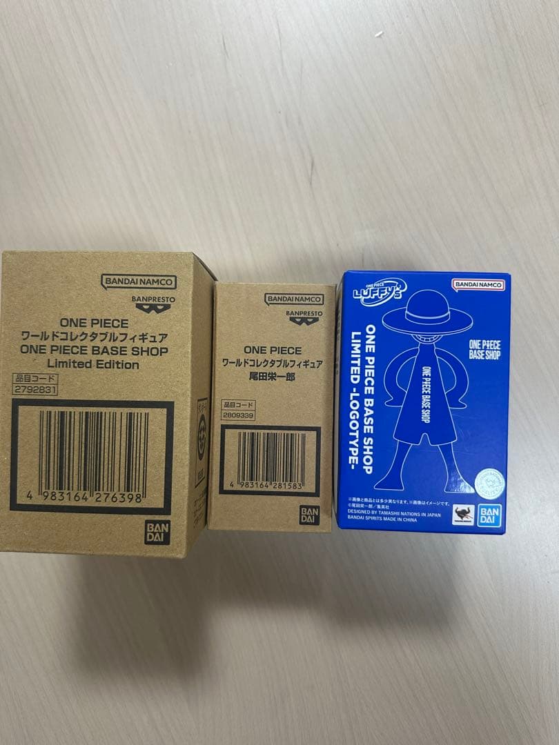 ワンピースベースショップ ワールドコレクタブルフィギュア ２種、LUFFY’s