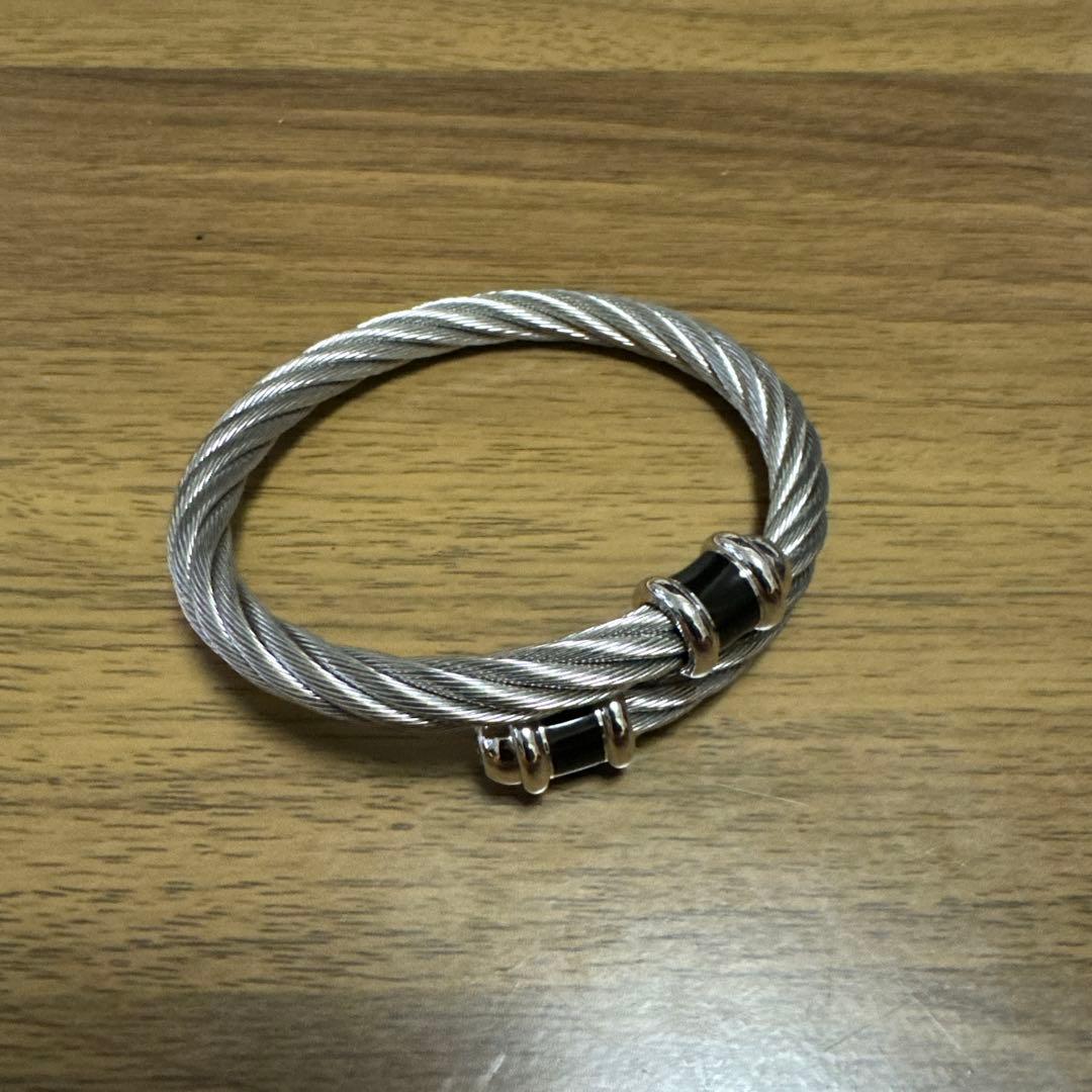 美品　フィリップシャリオール ワイヤー ブレスレット バングル