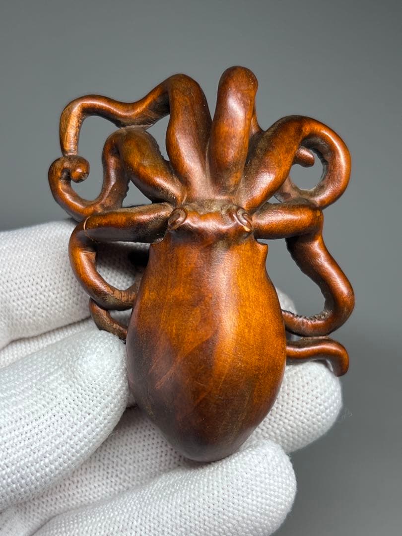 木製 根付 黄楊木 縁起物 本物拓植 タコ 細密彫刻 提げ物 置物 - メルカリ