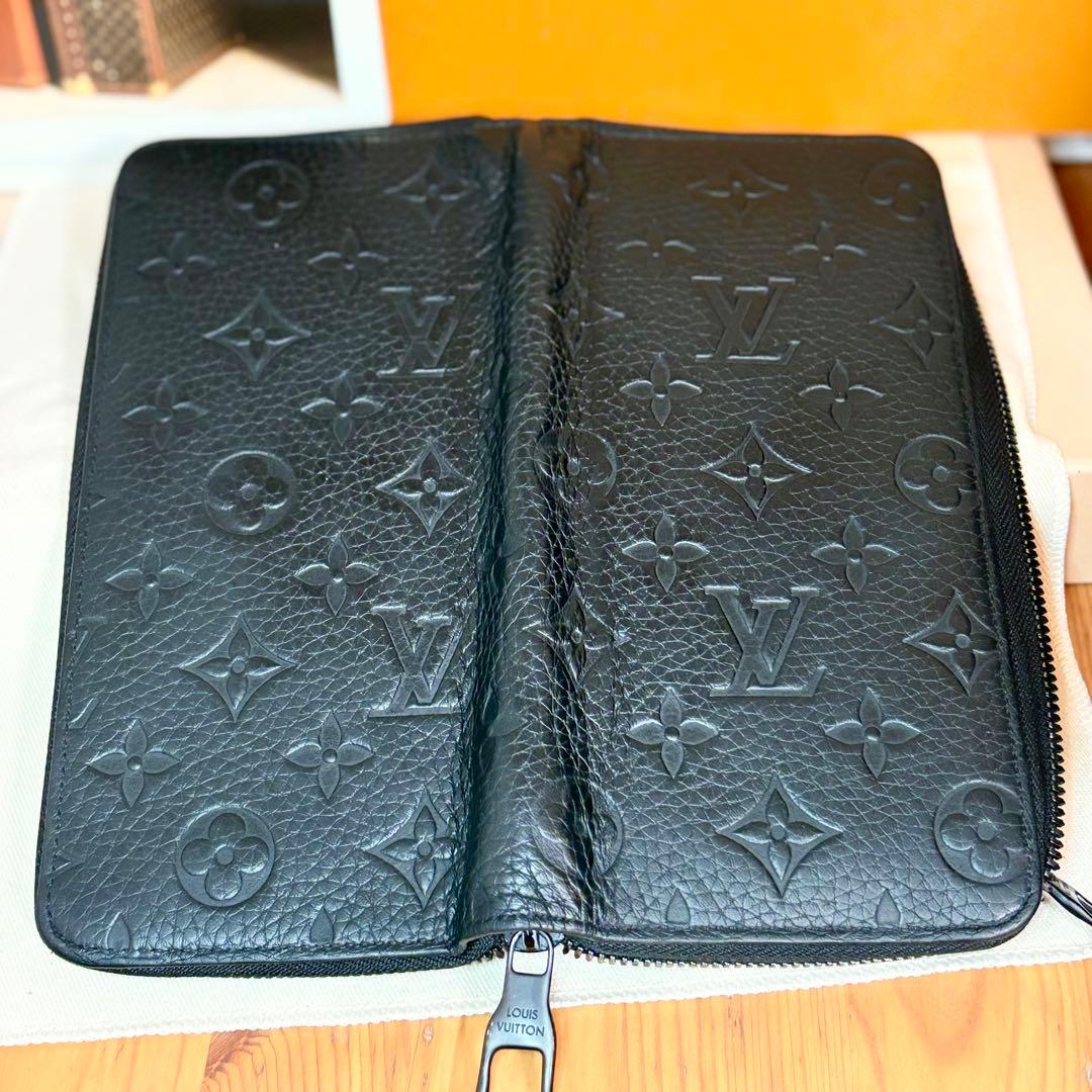 ルイヴィトン トリヨンアンプラントヴェルティカル ジッピーウォレット