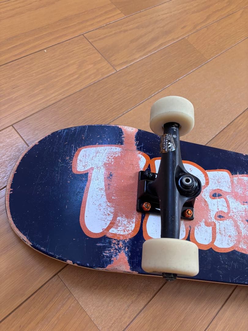 足回りTHUNDER 足回りセット】THUNDERトラック セット コンプリートセット スケボー